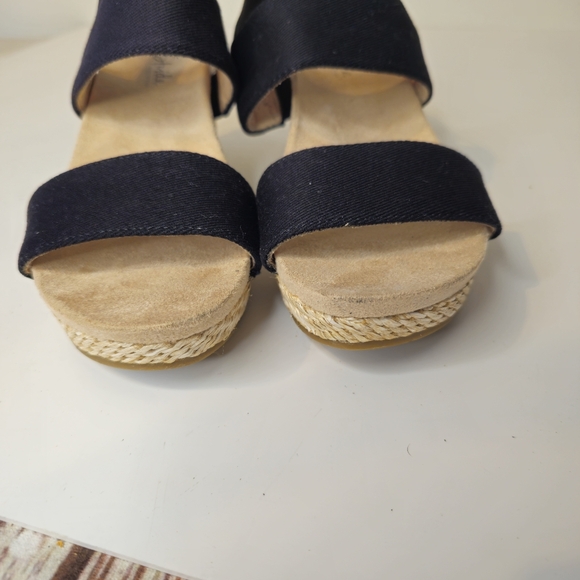 Life Stride Women's Black Wedge Sandals - Picture 2 of 9